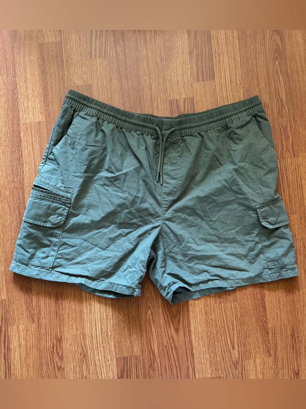 No Boundaries Olive Cargo Shorts with Drawstring Waist